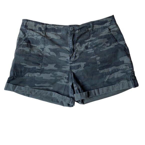 Social Standard by Sanctuary Hero Utility Roll Tab Cuff Poplin Camo Shorts-XXL - Picture 9 of 9